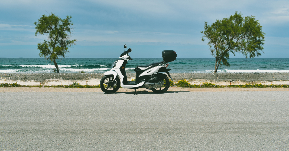 Are Mopeds Allowed in Bike Lanes in Hawaii